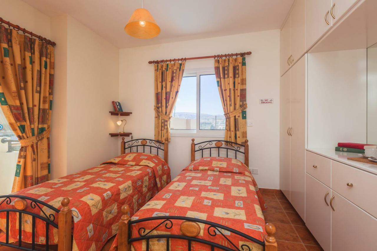 Thekla Court Apartment Polis Exterior photo